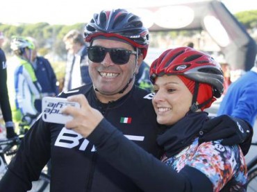 Al Giro gli ex pro’ raccolgono fondi per il Gaslini